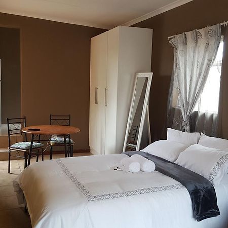 Let Us Accomodation 이스트런던 외부 사진